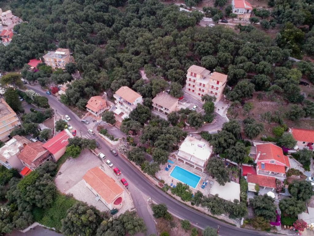 בארבאטי Paradisus Apartments מראה חיצוני תמונה